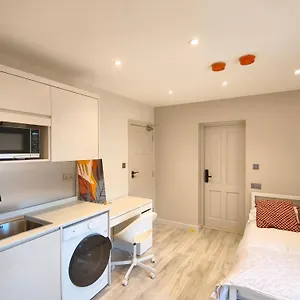  Guest house Morden Stratford Studio 1